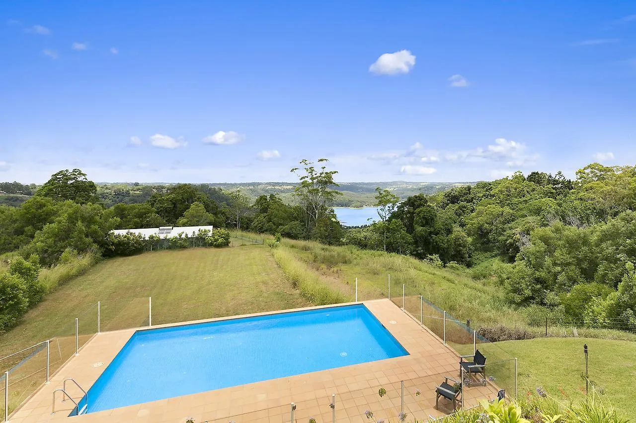 Lemon Grove Villa Montville
